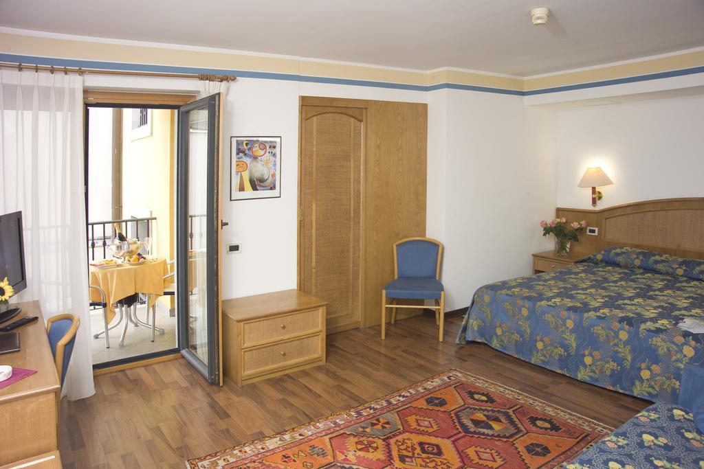 Hotel Metropole Grado Exterior foto